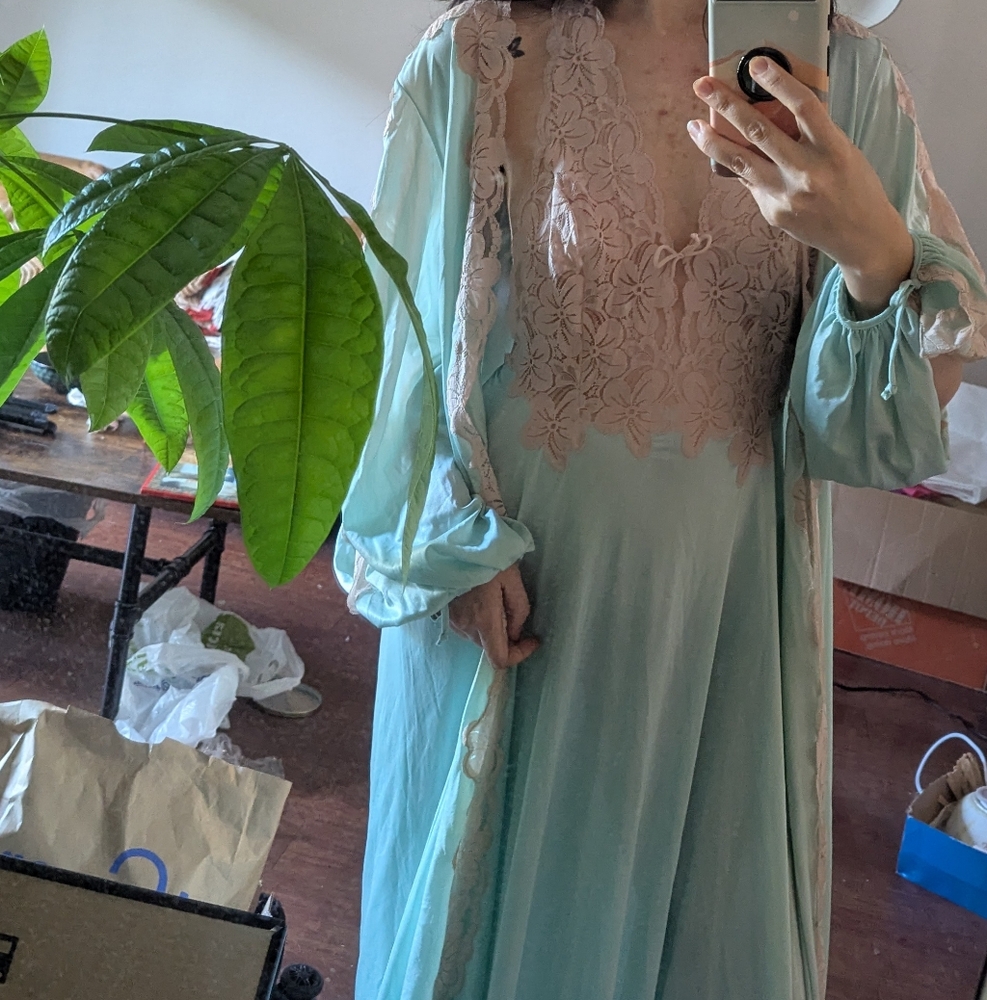 vintage Made in USA night gown and robe set with lace detailing
